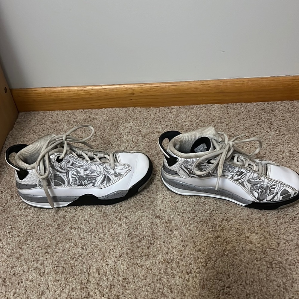 Boy’s Jordan Shoes. Size 13C.